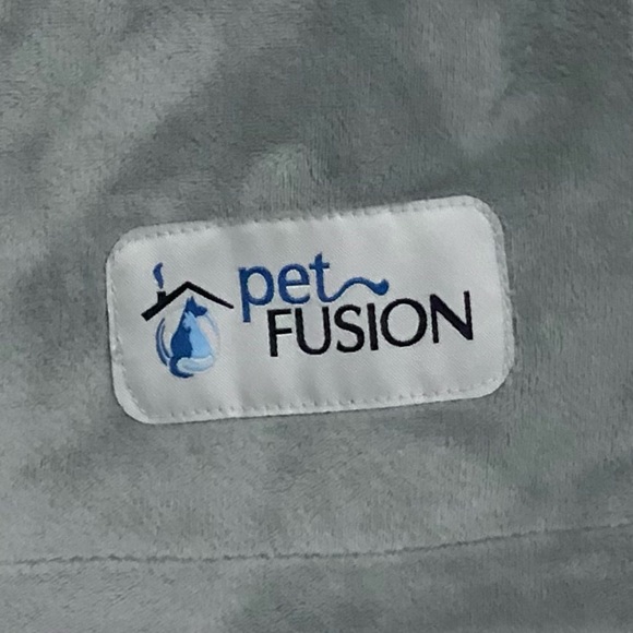 FUSION PET BLANKET - Picture 5 of 5